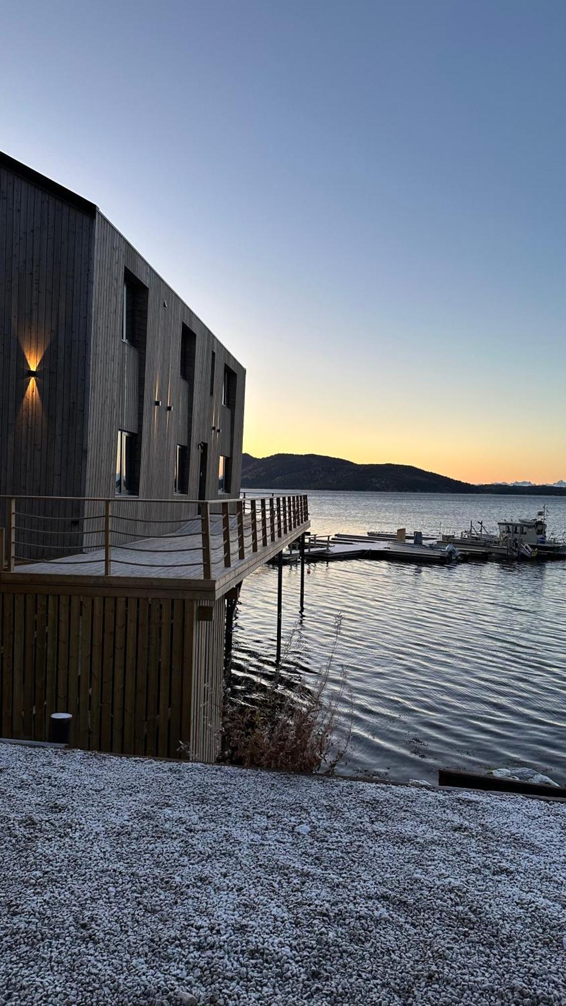 Base Camp Hamaroy Hotel Sorkil Exterior foto